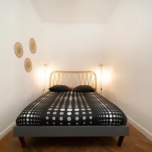 appartement-tout-equipe-vieux-port-4-couchages.fr-provencehotel.com/