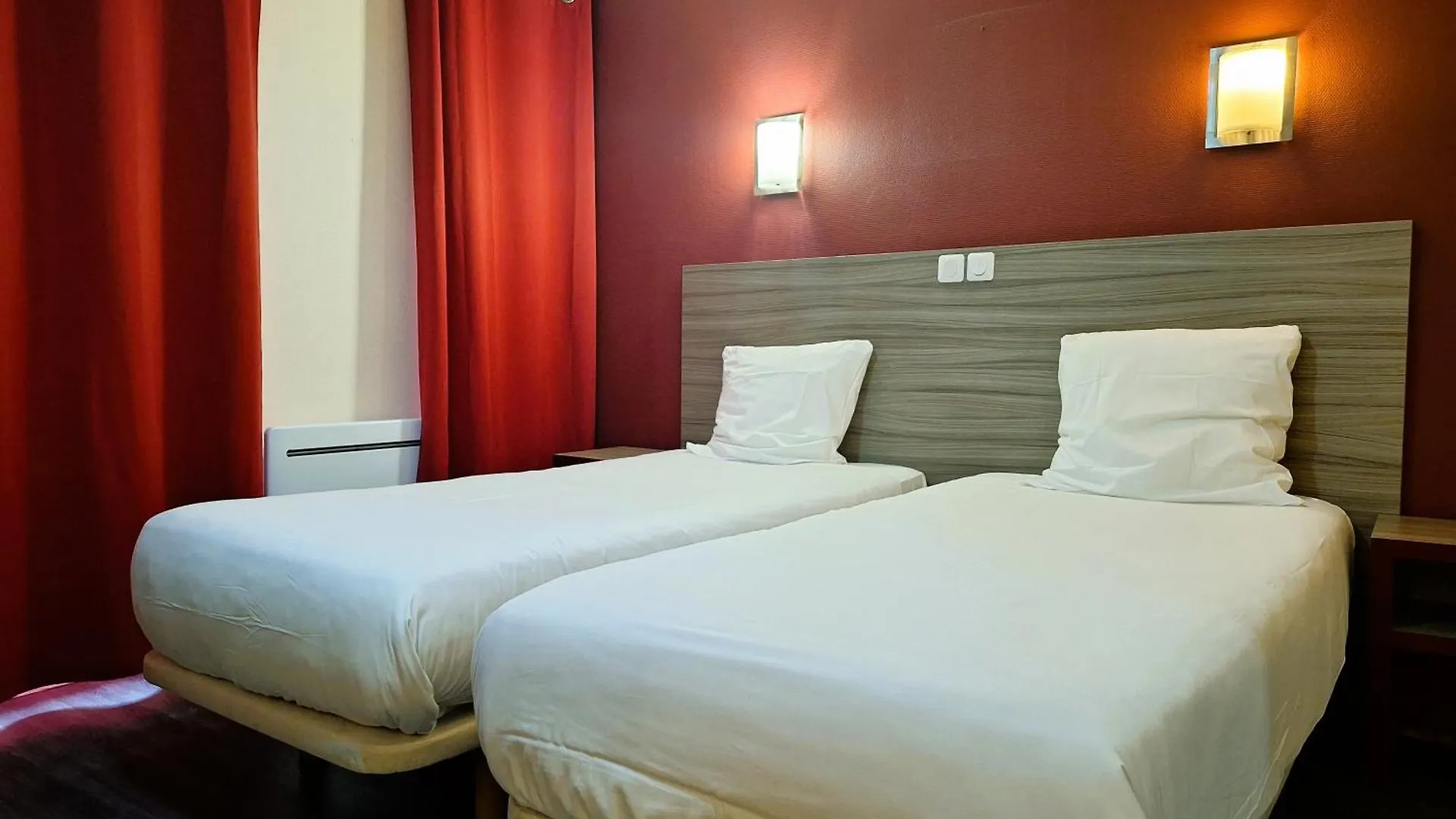 Hotel Hipotel Paris Gambetta Republique