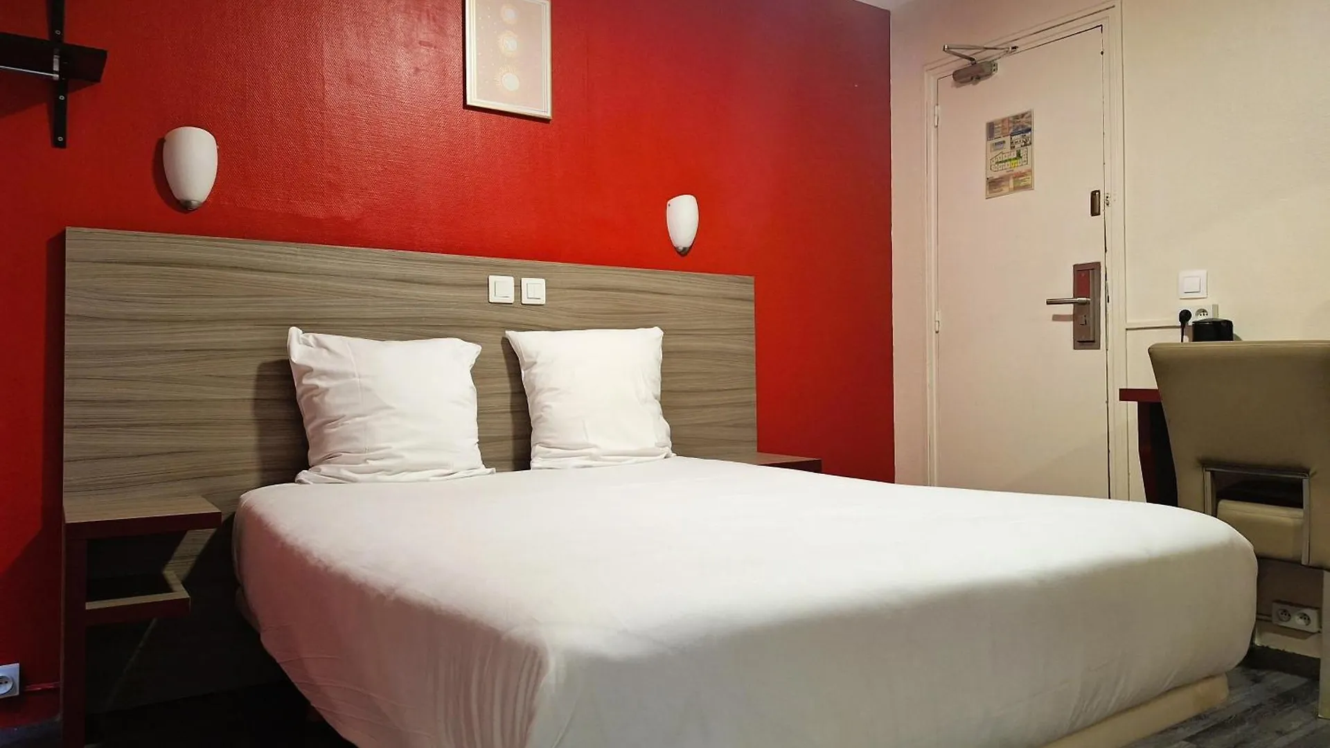Hipotel Paris Gambetta Republique Hotel