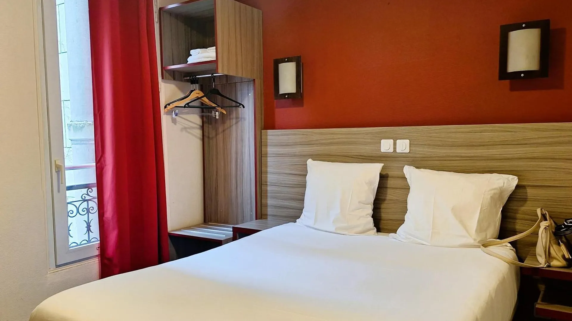 Hipotel Paris Gambetta Republique